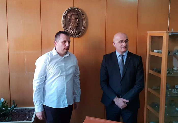 bar reljef gimnazija jovan ducic (2)